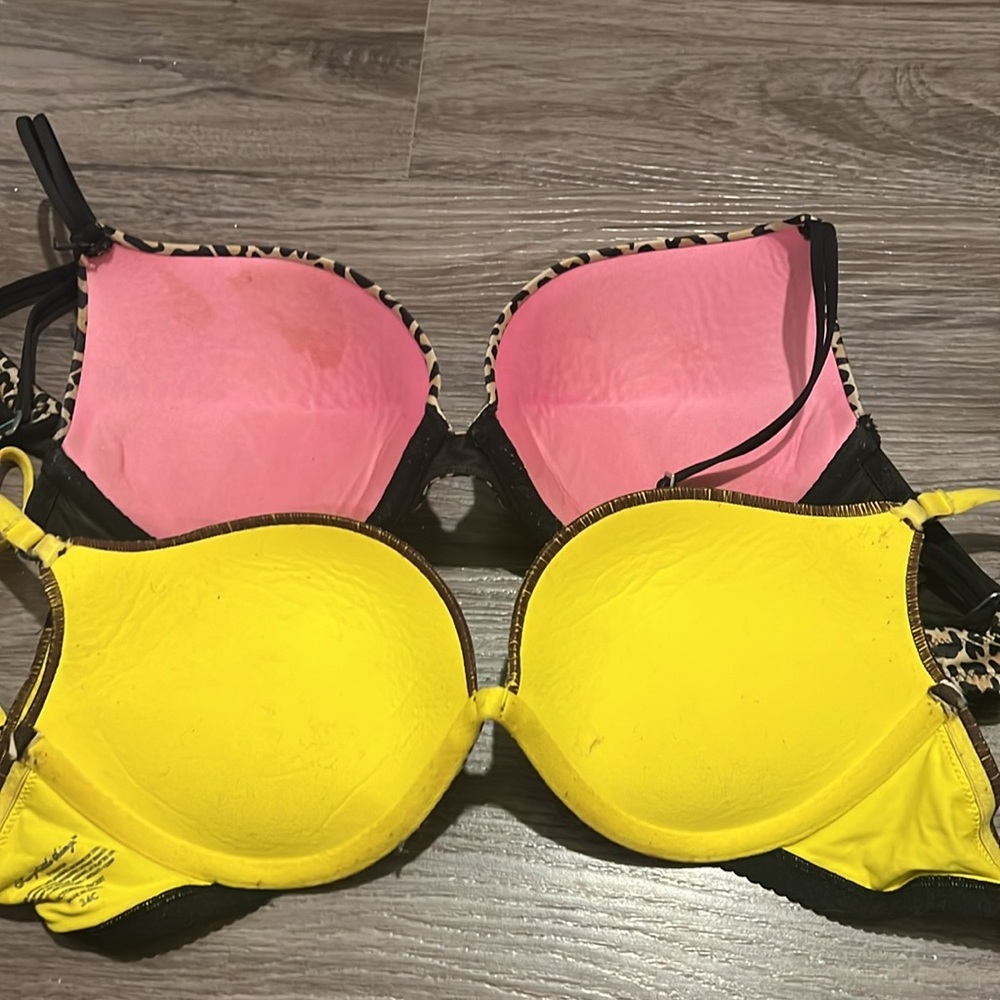 Victoria’s Secret bras - Picture 2 of 2